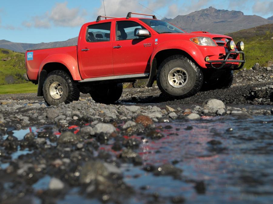  Toyota Hilux Invincible AT38 Arctic Trucks 2007 года  (фото 6 из 26)